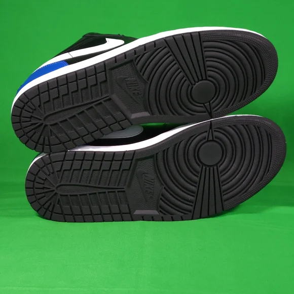 ❌️SOLD❌️ Nike Air Jordan 1 Low 'Black Royal Toe' Size 12 Mens 553558-042 - Picture 5 of 8